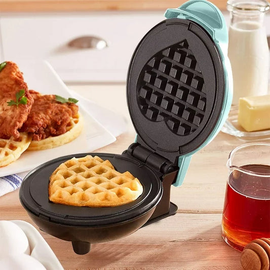 Mini Waflera Corazón 350W - Rojo ❤️ ¡Waffles caseros en minutos!