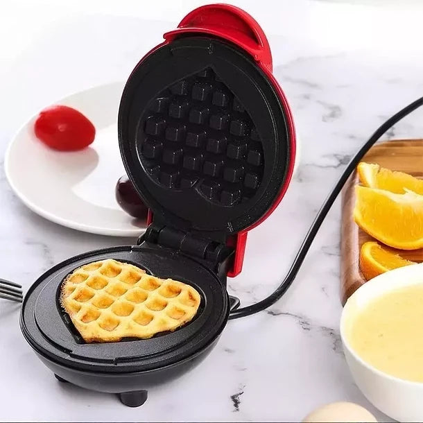 Mini Waflera Corazón 350W - Rojo ❤️ ¡Waffles caseros en minutos!